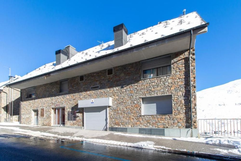 Apartments Araco 3000