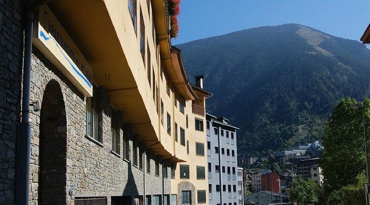 Apartments Del Meligar